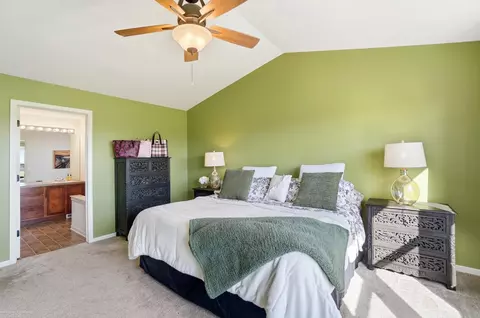 Bedroom - 27763 E Mockingbird, Flat Rock, MI 48134 photo 2 of 9