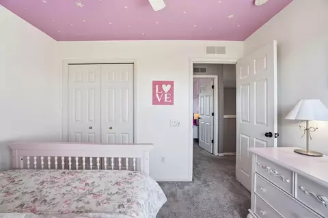 Bedroom - 27763 E Mockingbird, Flat Rock, MI 48134 photo 7 of 9