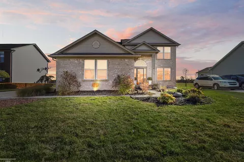 27763 E Mockingbird, Flat Rock, MI 48134