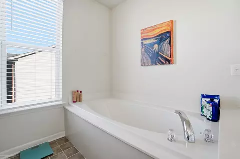 Bath - 27763 E Mockingbird, Flat Rock, MI 48134 photo 5 of 7