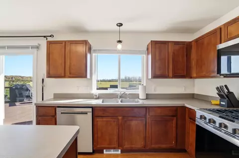 Kitchen - 27763 E Mockingbird, Flat Rock, MI 48134 photo 4 of 6