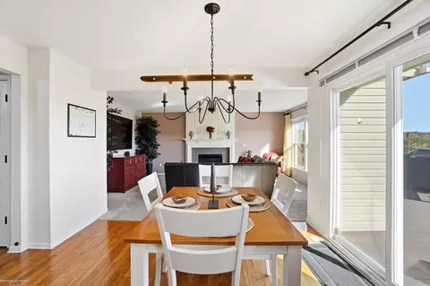 Dining - 27763 E Mockingbird, Flat Rock, MI 48134 photo 2 of 2