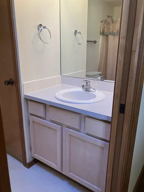 Bath - 601 Kemp, Gladwin, MI 48624 photo 2 of 2