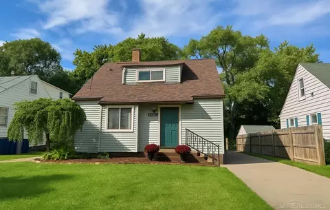 2608 Cumings, Flint, MI 48503