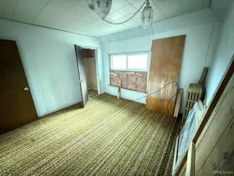 Bedroom - 426 W Empire, Ishpeming, MI 49849 photo 7 of 9