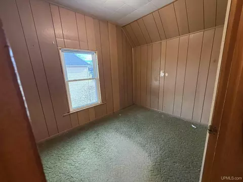 Bedroom - 426 W Empire, Ishpeming, MI 49849 photo 3 of 9