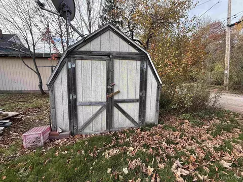 Exterior - 426 W Empire, Ishpeming, MI 49849 photo 3 of 4