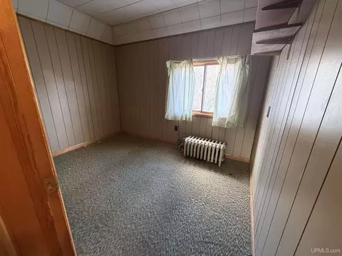 Bedroom - 426 W Empire, Ishpeming, MI 49849 photo 5 of 9
