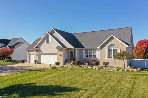7094 Crosswinds, Swartz Creek, MI 48473