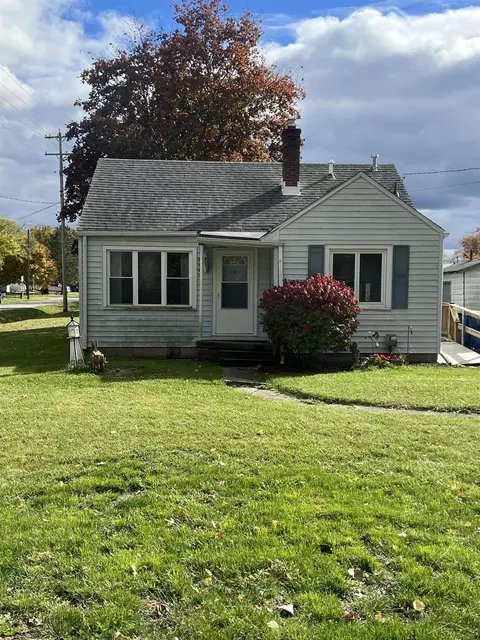 3590 Lincoln, Carrollton, MI 48724