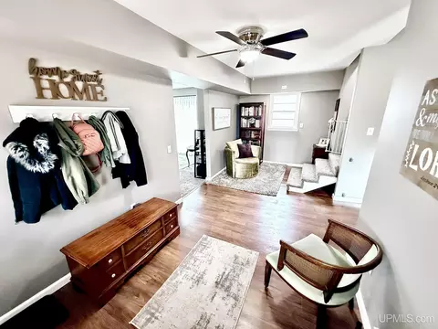 Entry Way - 912 E Breen, Kingsford, MI 49802 photo 1 of 3