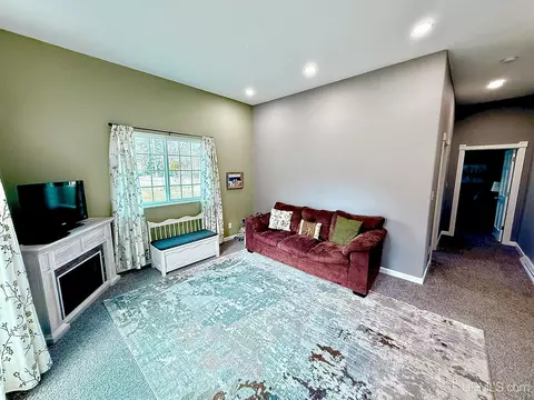 Living - 912 E Breen, Kingsford, MI 49802 photo 3 of 3