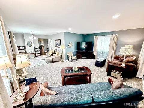 Living - 912 E Breen, Kingsford, MI 49802 photo 1 of 3