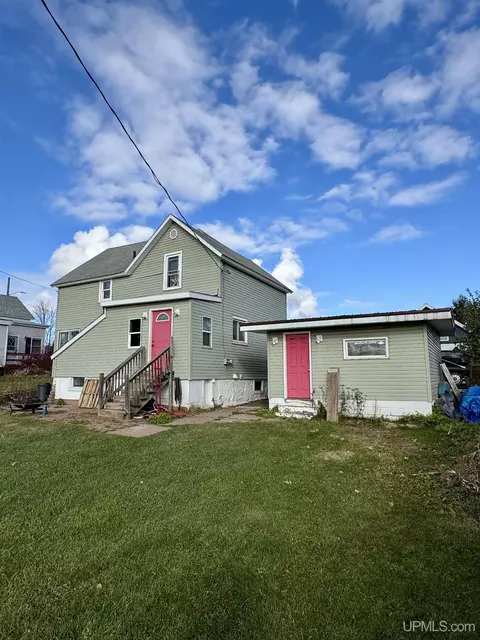 Exterior - 409 Excelsior, Ishpeming, MI 49849 photo 4 of 4