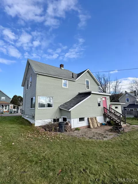 Exterior - 409 Excelsior, Ishpeming, MI 49849 photo 3 of 4
