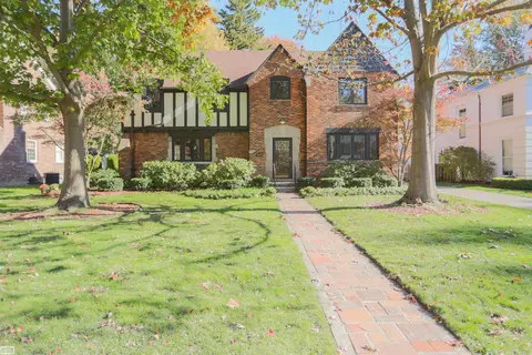 854 Grand Marais, Grosse Pointe, MI 48230