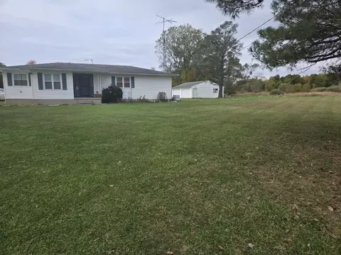 14134 N Holly, Holly, MI 48442