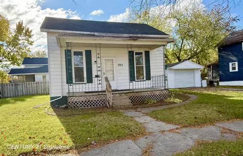 705 Wayne, Saginaw, MI 48602