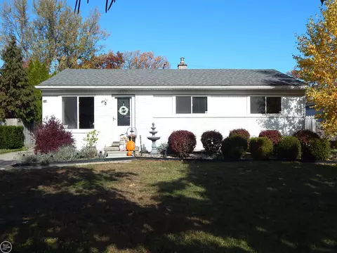 20127 Homeland, Roseville, MI 48066