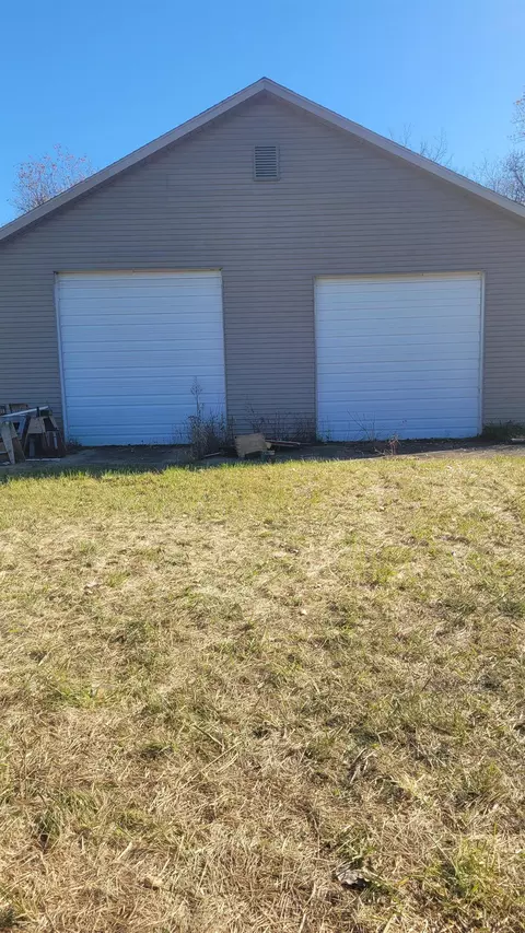 9680 E Newburg, Durand, MI 48429