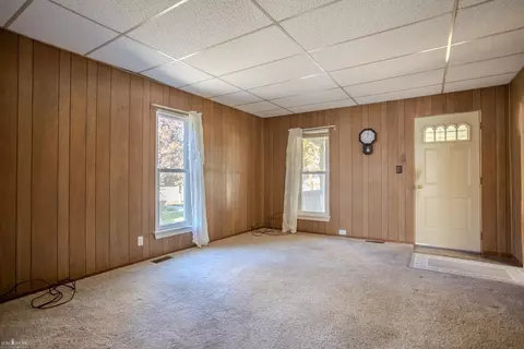 Living - 520 E Comstock, Owosso, MI 48867 photo 1 of 3