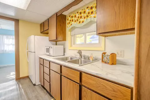 Kitchen - 520 E Comstock, Owosso, MI 48867 photo 1 of 3