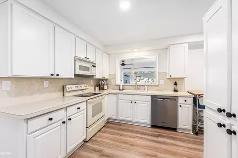 Kitchen - 7284 Cardinal, Algonac, MI 48001 photo 1 of 1