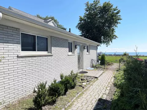 30214 Jefferson, Saint Clair Shores, MI 48082