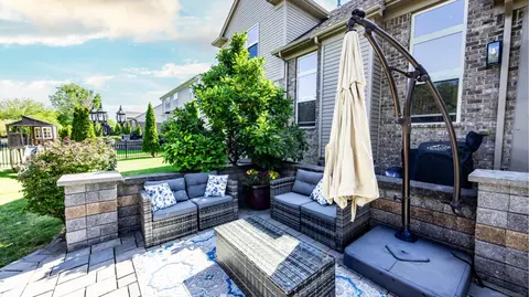 Exterior - 21839 Goldenwillow, Macomb, MI 48044 photo 5 of 8