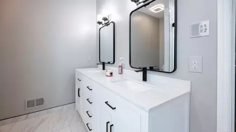 Bath - 21839 Goldenwillow, Macomb, MI 48044 photo 4 of 8