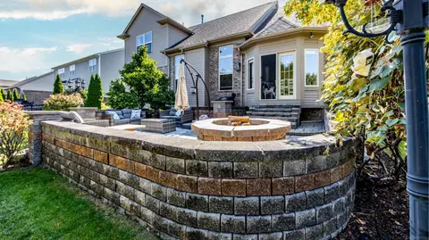 Exterior - 21839 Goldenwillow, Macomb, MI 48044 photo 6 of 8
