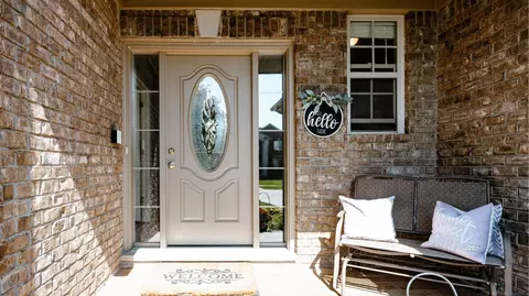 Entry Way - 21839 Goldenwillow, Macomb, MI 48044 photo 1 of 7