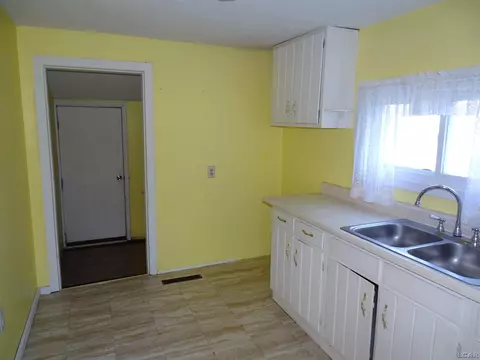 Kitchen - 839 Dennis, Adrian, MI 49221 photo 1 of 3