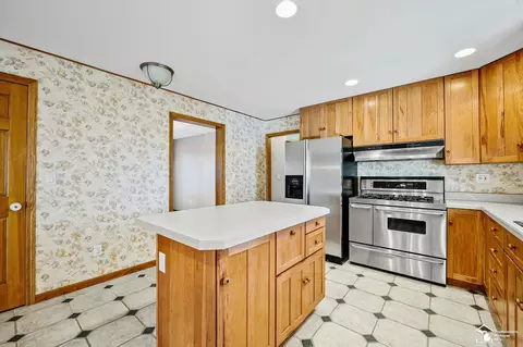 Kitchen - 1905 W Smith, Temperance, MI 48182 photo 4 of 6