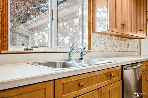 Kitchen - 1905 W Smith, Temperance, MI 48182 photo 5 of 6