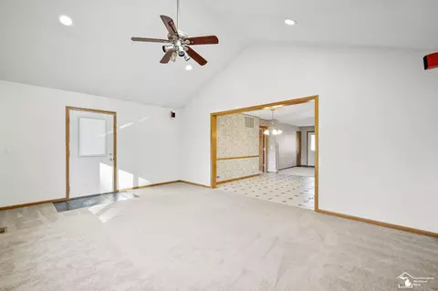 Living - 1905 W Smith, Temperance, MI 48182 photo 4 of 6
