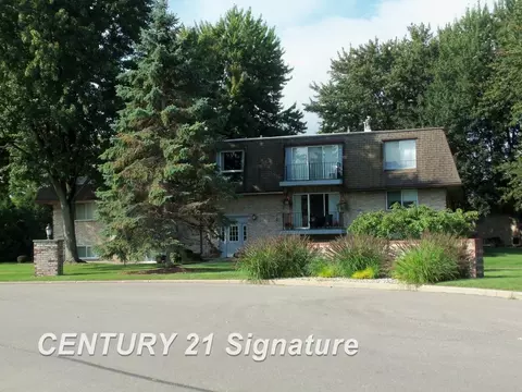 105 Provincial #CT 3, Saginaw, MI 48638