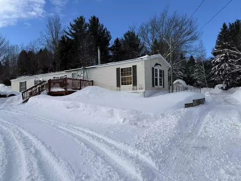 120 Town Line, Skandia, MI 49885