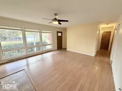Living - 930 Pine, Owosso, MI 48867 photo 1 of 3