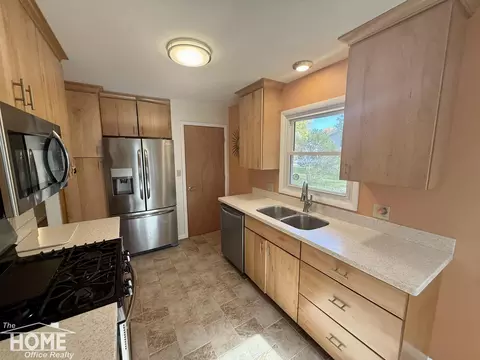 Kitchen - 930 Pine, Owosso, MI 48867 photo 2 of 4