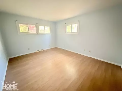 Bedroom - 930 Pine, Owosso, MI 48867 photo 2 of 3