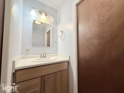 Bath - 930 Pine, Owosso, MI 48867 photo 3 of 4
