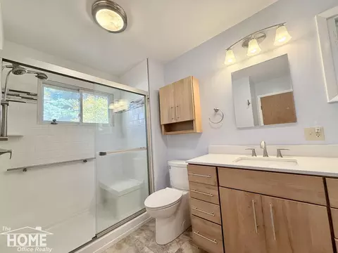 Bath - 930 Pine, Owosso, MI 48867 photo 2 of 4