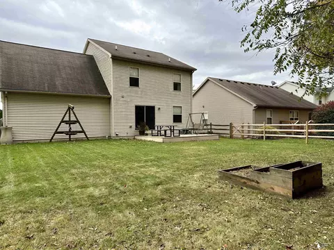 Exterior - 7547 Willow Pointe, Temperance, MI 48182 photo 5 of 7
