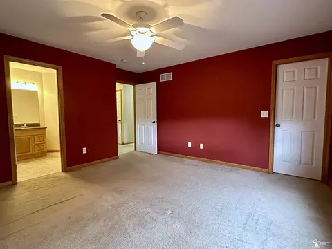 Bedroom - 7547 Willow Pointe, Temperance, MI 48182 photo 2 of 5