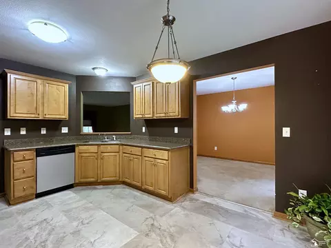 Kitchen - 7547 Willow Pointe, Temperance, MI 48182 photo 4 of 5