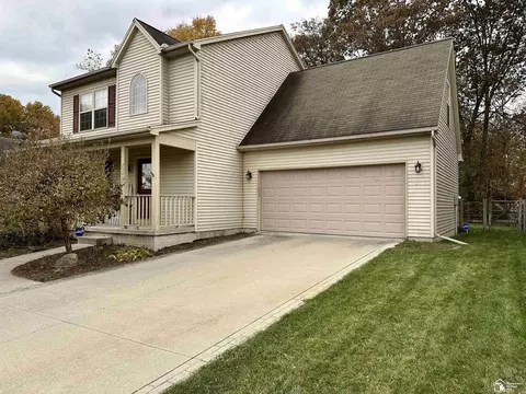 Exterior - 7547 Willow Pointe, Temperance, MI 48182 photo 3 of 7