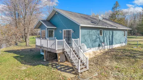 7011 G75, Escanaba, MI 49829
