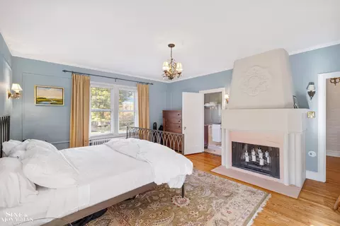 Bedroom - 1148 Devonshire, Grosse Pointe Park, MI 48230 photo 4 of 9