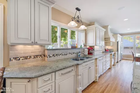 Kitchen - 1148 Devonshire, Grosse Pointe Park, MI 48230 photo 7 of 15